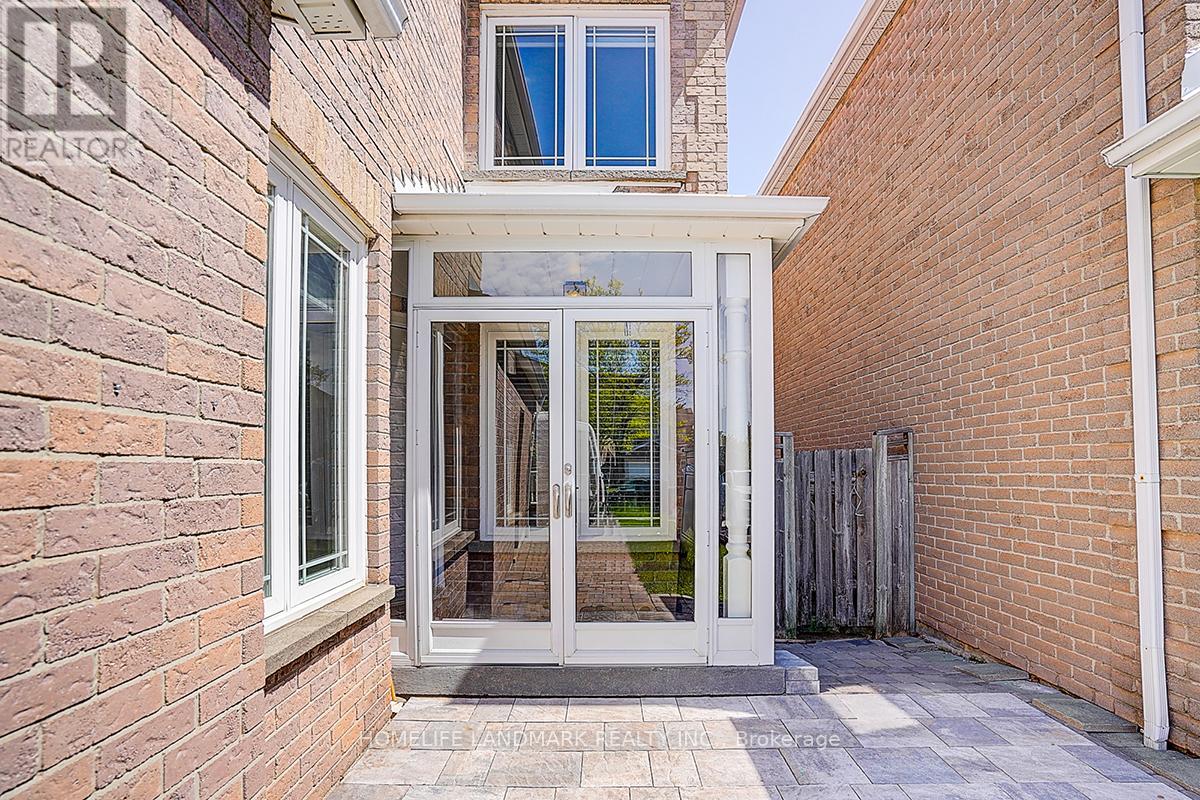 431 Port Royal Trail, Toronto, Ontario  M1V 4R2 - Photo 2 - E13217480