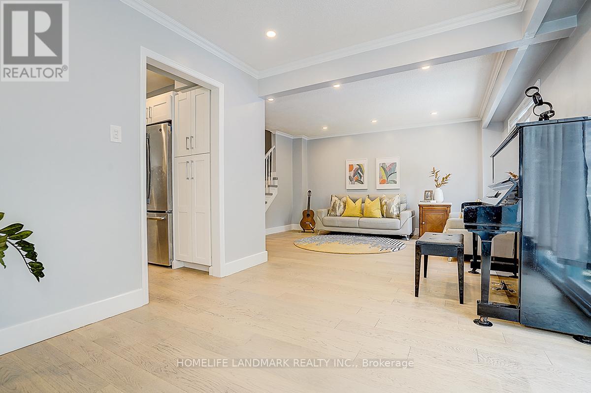 431 Port Royal Trail, Toronto, Ontario  M1V 4R2 - Photo 7 - E13217480