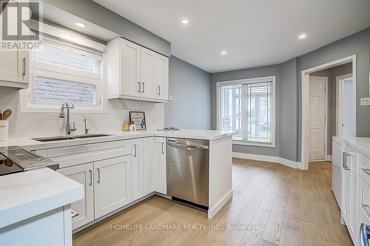 431 Port Royal Trail, Toronto, Ontario  M1V 4R2 - Photo 9 - E13217480