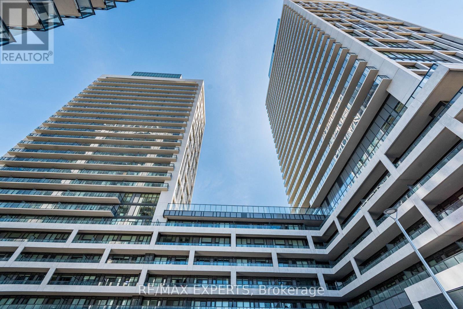 320 - 8960 JANE STREET S, Vaughan, Ontario