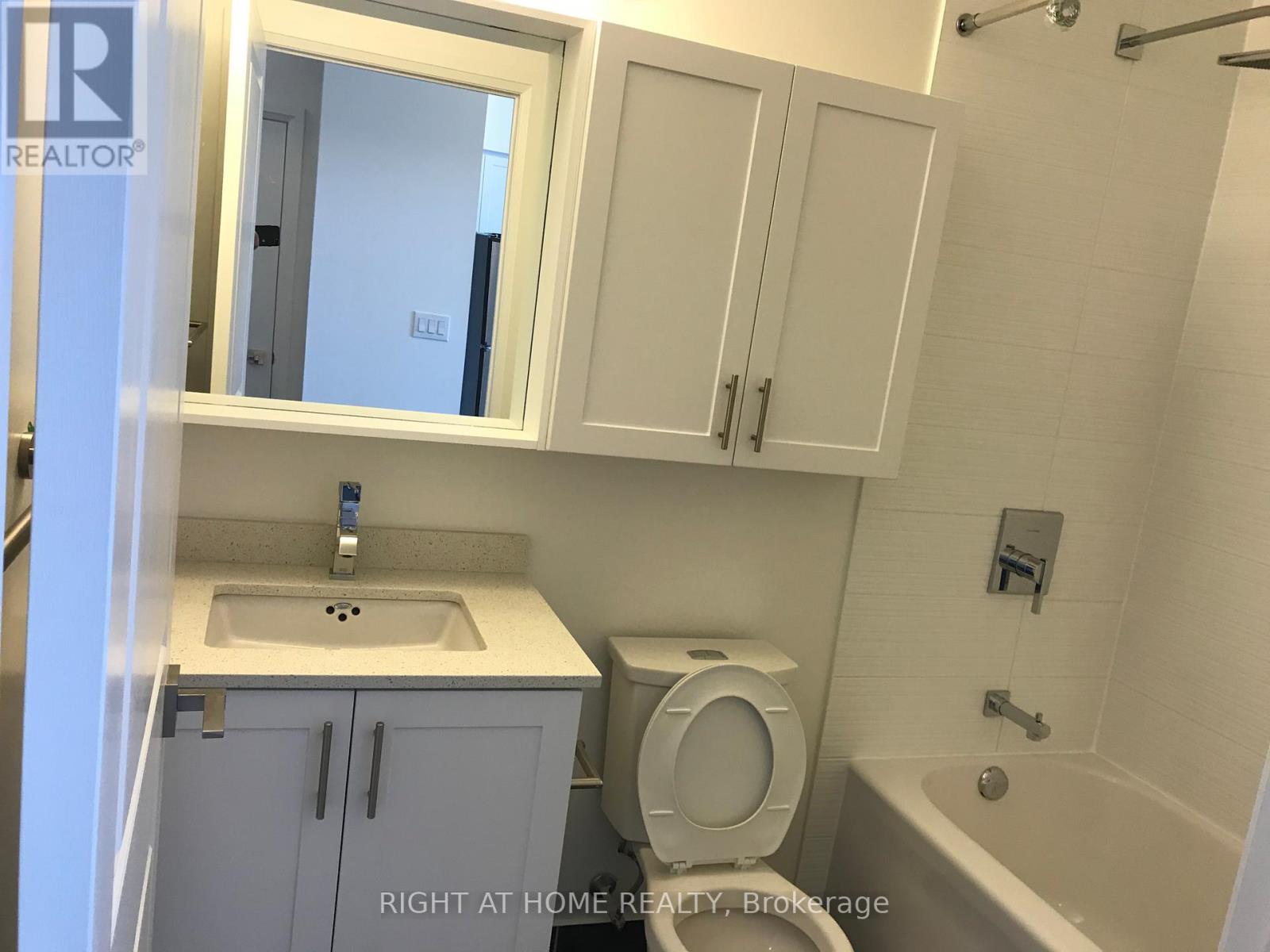 2909 - 3700 Highway 7, Vaughan, Ontario  L4L 1A6 - Photo 11 - N13217482