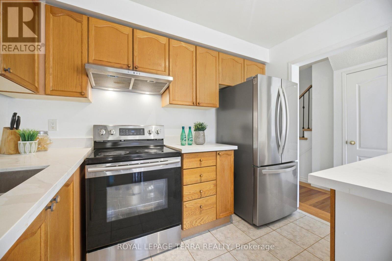 6262 Miriam Way, Mississauga, Ontario  L5N 7V5 - Photo 8 - W13217454