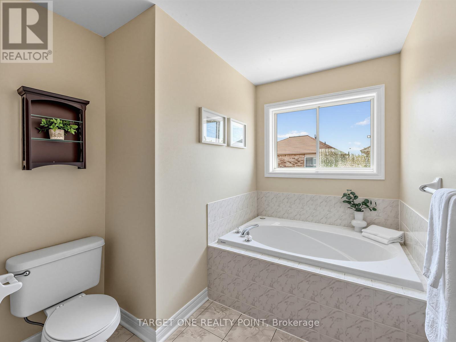5634 Watersfield Avenue, Mississauga, Ontario  L5M 7G1 - Photo 21 - W13217458