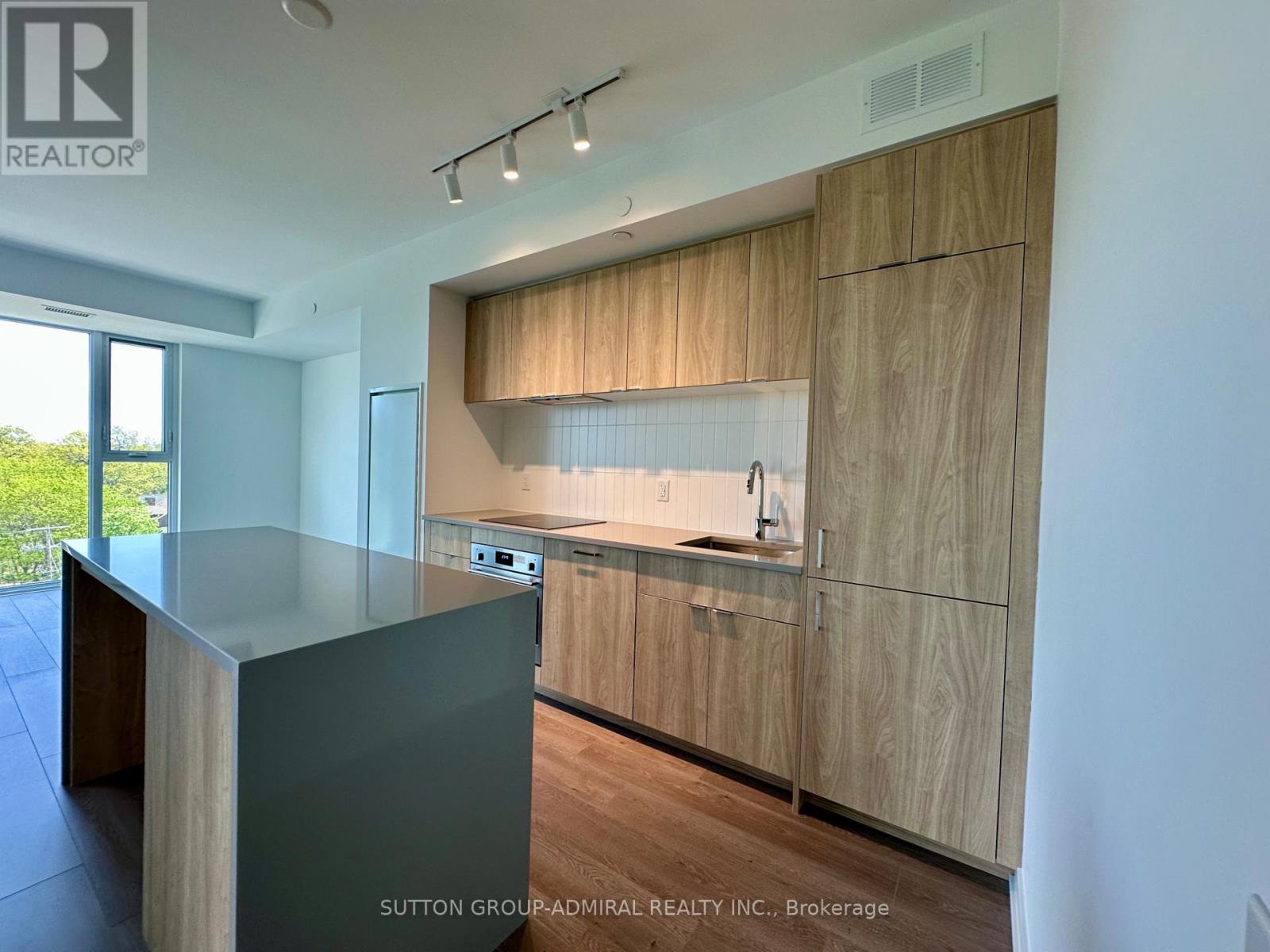 803 - 1660 Bloor Street W, Toronto, Ontario  M6P 0C6 - Photo 3 - W13217470