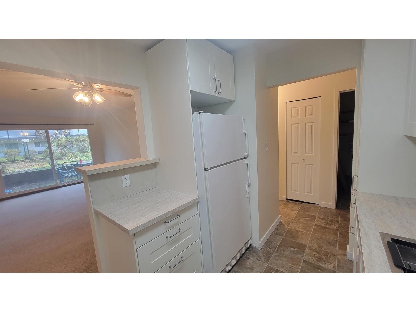 108 33400 Bourquin Place, Abbotsford, British Columbia  V2S 5G3 - Photo 4 - R3102064