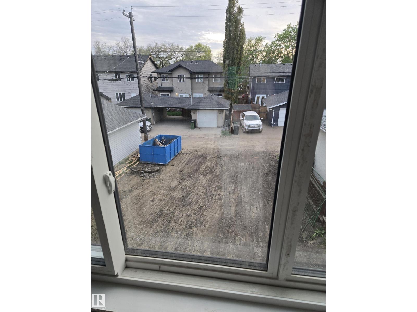 9216 91 St NW, Edmonton, Alberta  T6C 3N8 - Photo 5 - E4490909