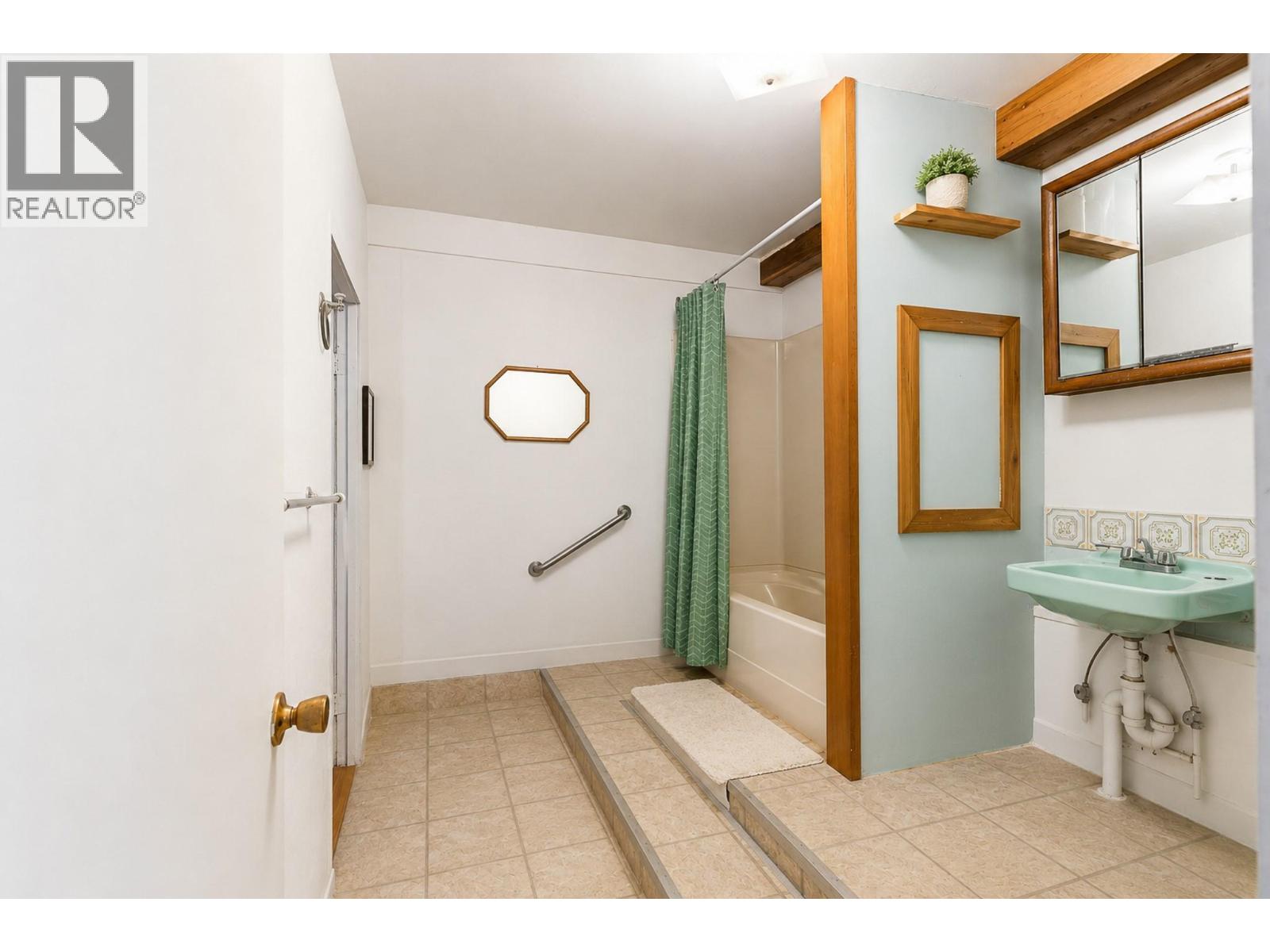5425 Petworth Road, Coldstream, British Columbia  V1B 3E2 - Photo 77 - 10388695