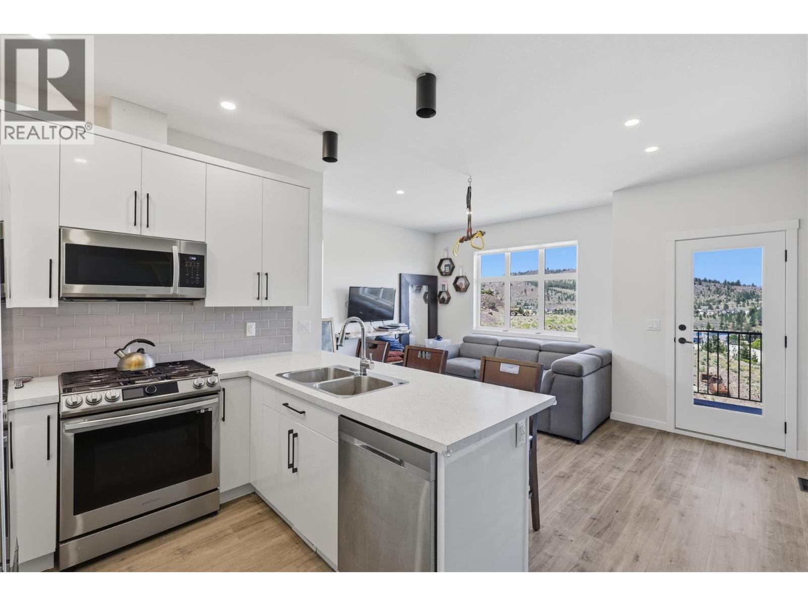 1701 Foxtail Drive Unit# 121, Kamloops, British Columbia  V1S 0B1 - Photo 10 - 10389393