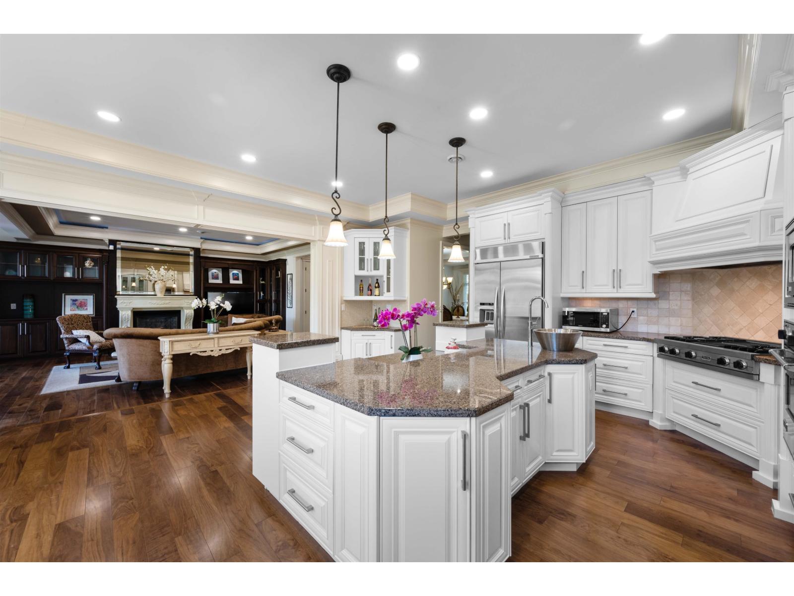 16418 36a Avenue, Surrey, British Columbia  V3Z 0M1 - Photo 4 - R3129879