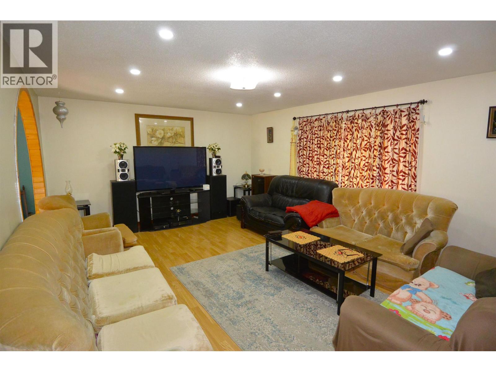 3360 Gillespie Road, Houston, British Columbia  V0J 1Z1 - Photo 4 - R3128520