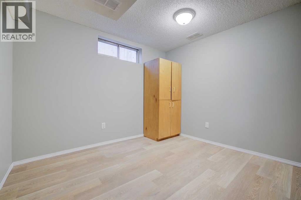 171 Erin Woods Drive Se, Calgary, Alberta  T2B 2V7 - Photo 23 - A2302351