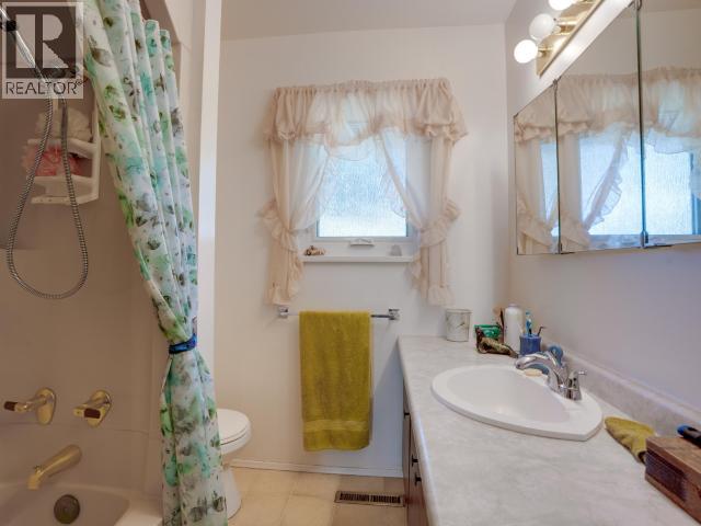7117 Tahsis Street, Powell River, British Columbia   - Photo 23 - 19912