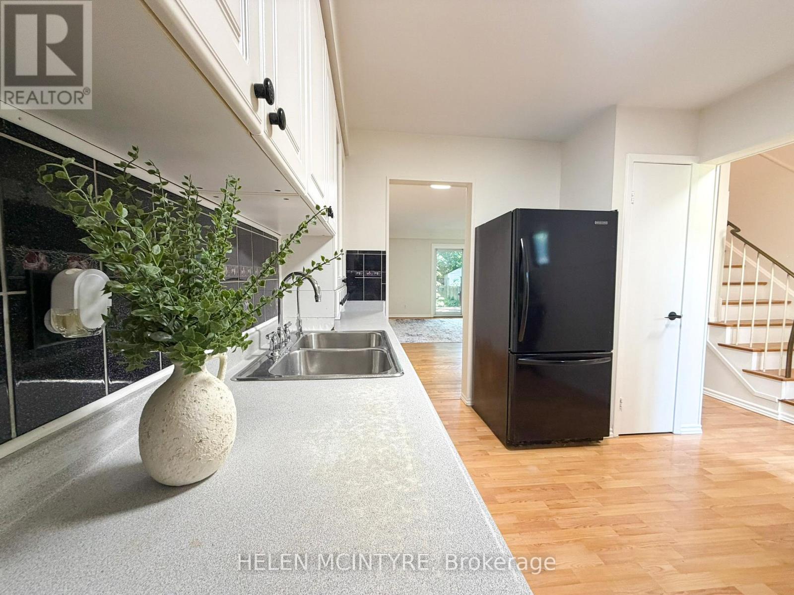 4 - 140 Ripley Court, Oakville, Ontario  L6H 1H1 - Photo 37 - W13217210