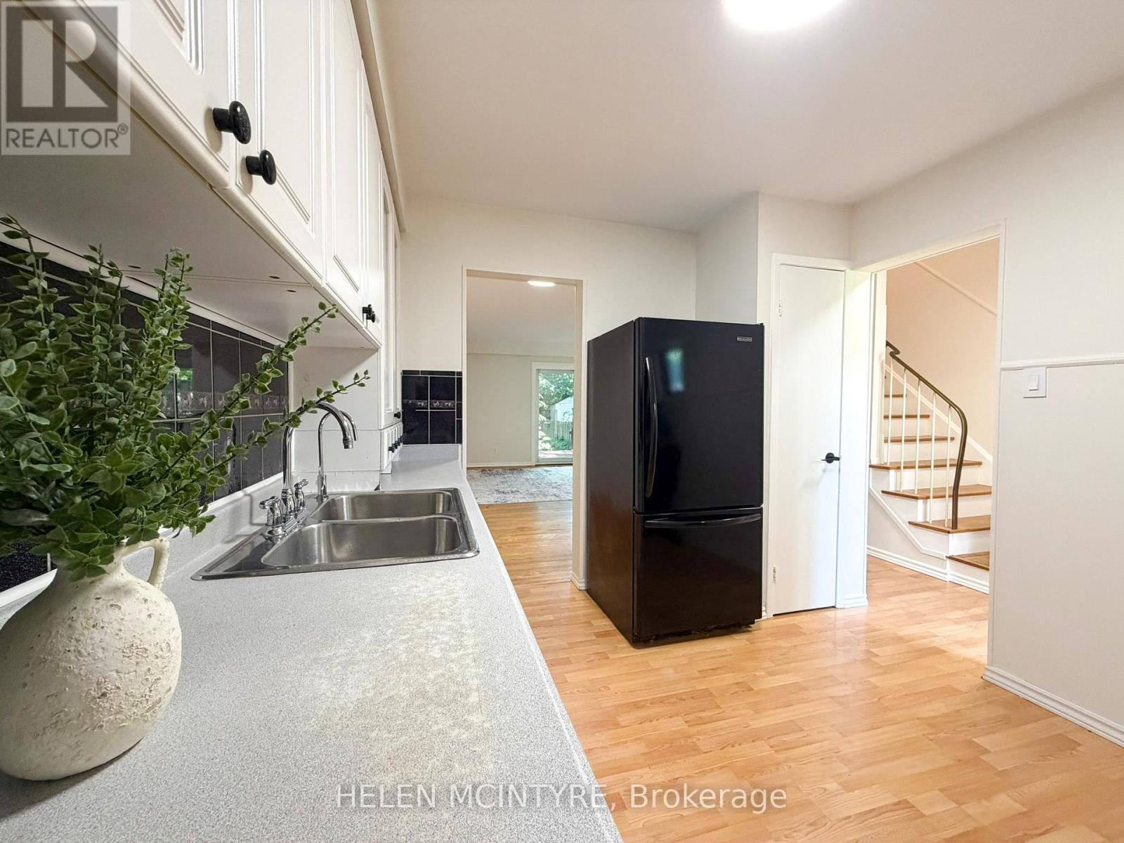 4 - 140 Ripley Court, Oakville, Ontario  L6H 1H1 - Photo 4 - W13217210