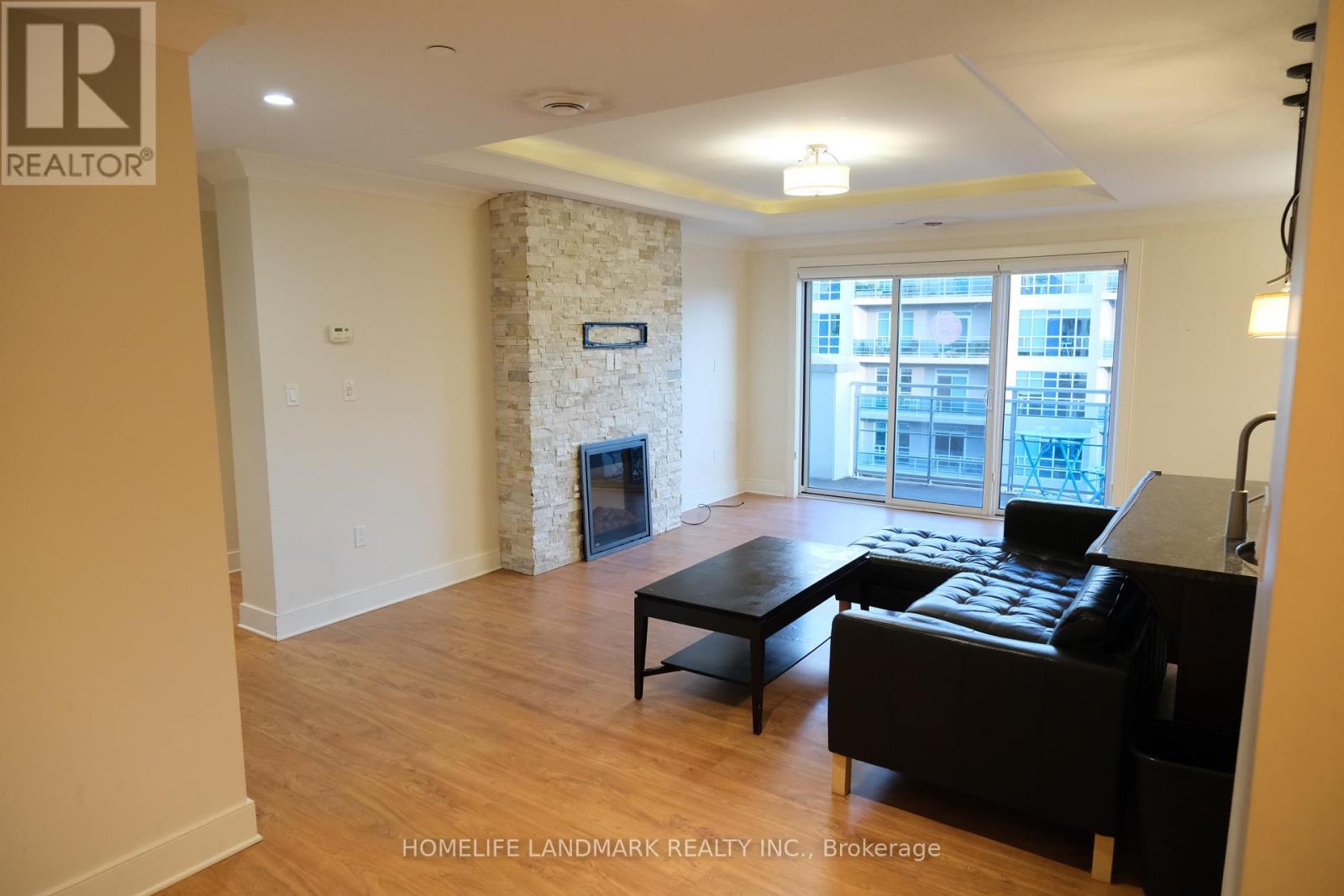 408 - 320 Sugarcreek Trail, London North, Ontario  N6H 0G3 - Photo 6 - X12859422