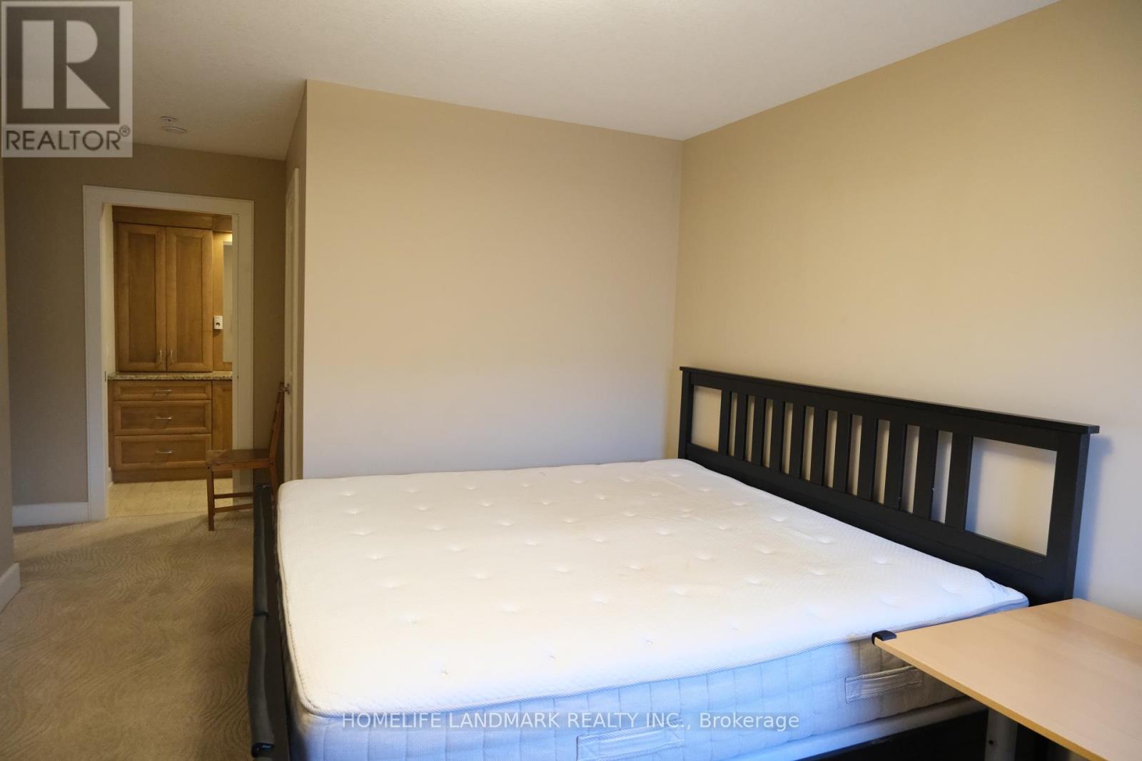 408 - 320 Sugarcreek Trail, London North, Ontario  N6H 0G3 - Photo 8 - X12859422