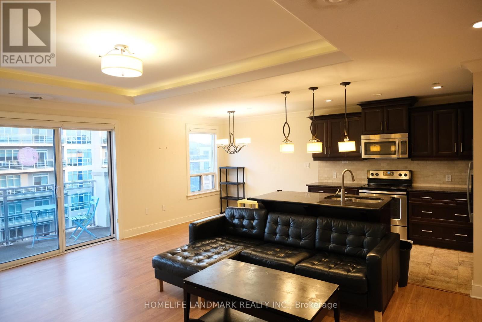 408 - 320 Sugarcreek Trail, London North, Ontario  N6H 0G3 - Photo 3 - X12859422