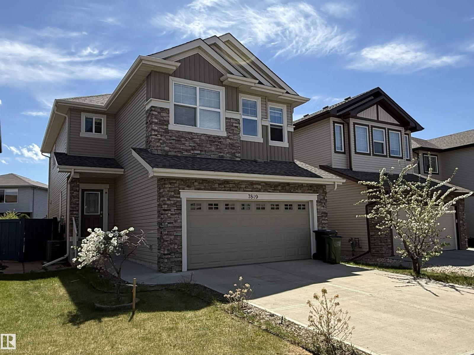 7819 173 AV NW, edmonton, Alberta