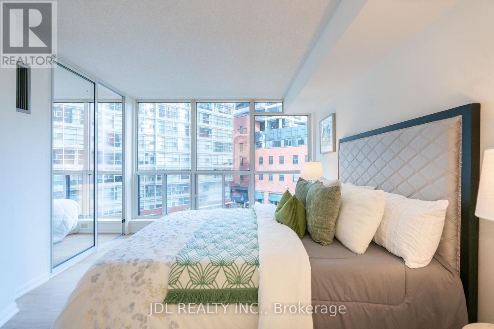 407 - 24 Wellesley Street W, Toronto, Ontario  M4Y 2X6 - Photo 30 - C13217536