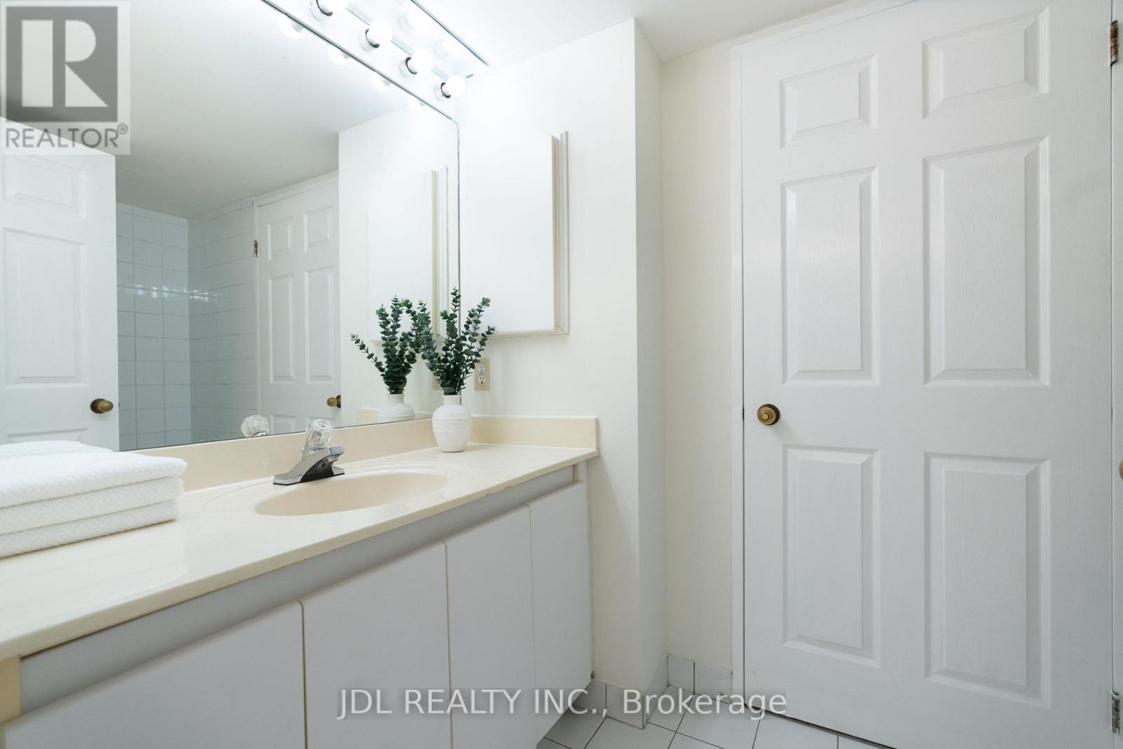 407 - 24 Wellesley Street W, Toronto, Ontario  M4Y 2X6 - Photo 38 - C13217536