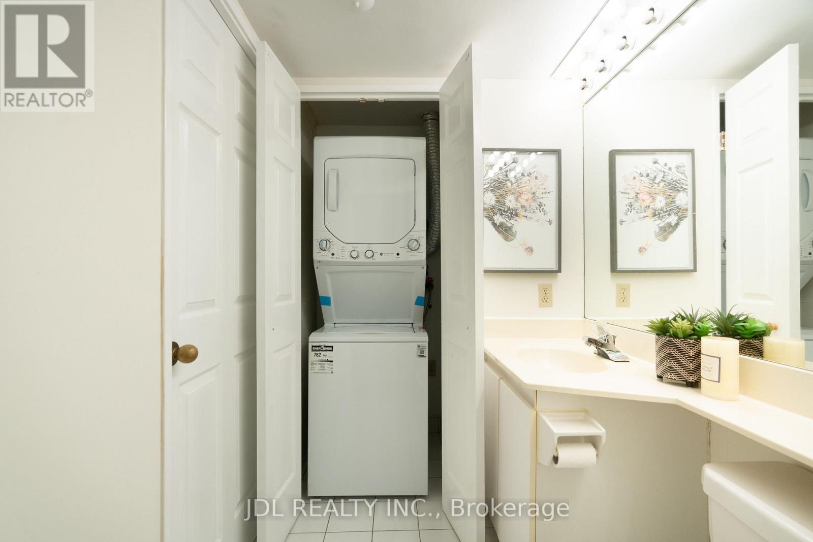 407 - 24 Wellesley Street W, Toronto, Ontario  M4Y 2X6 - Photo 43 - C13217536