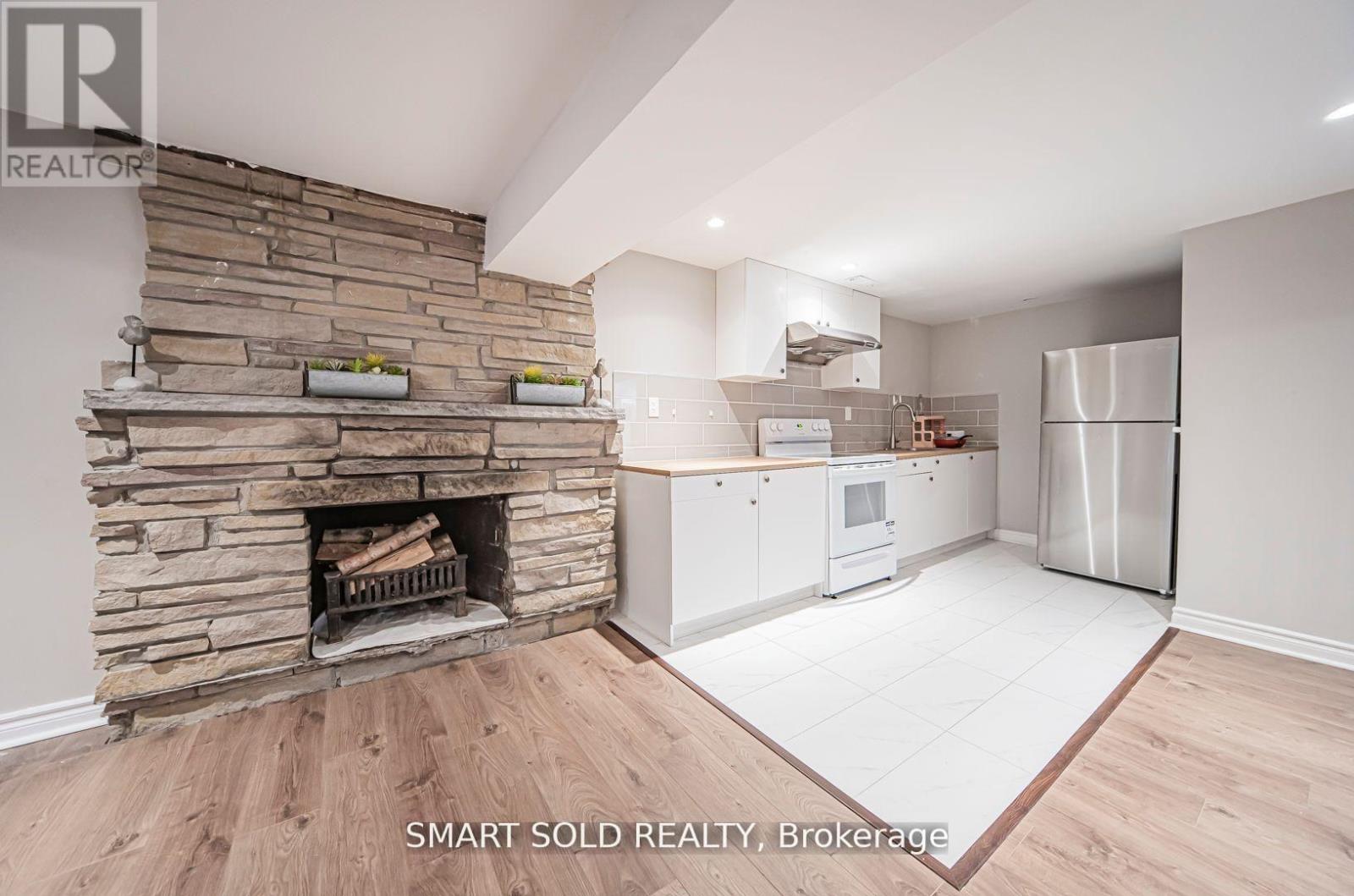 120 Abbeywood Trail, Toronto, Ontario  M3B 3B5 - Photo 25 - C13217552