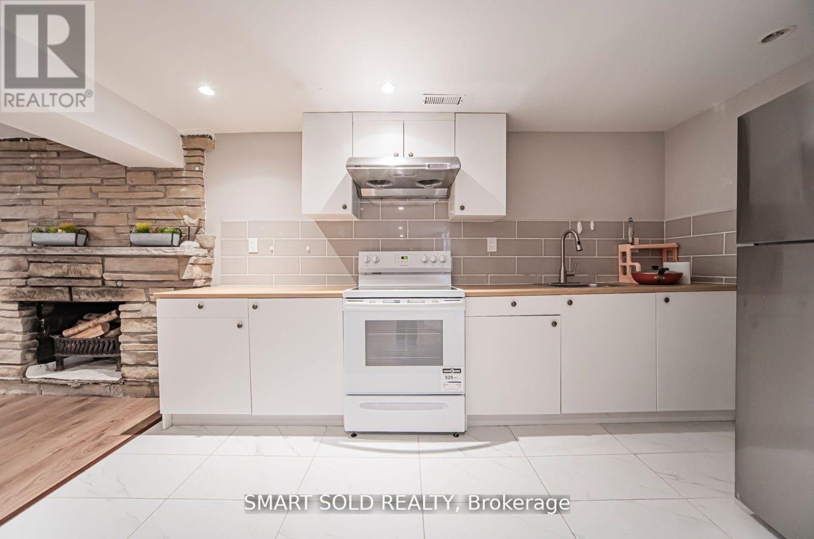 120 Abbeywood Trail, Toronto, Ontario  M3B 3B5 - Photo 26 - C13217552
