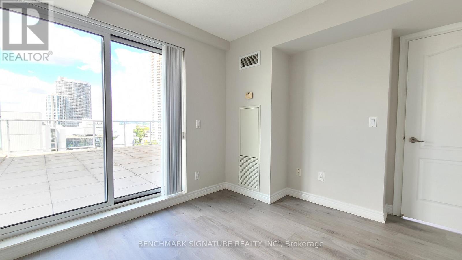 902 - 60 Town Centre Court, Toronto, Ontario  M1P 0B1 - Photo 10 - E13217502
