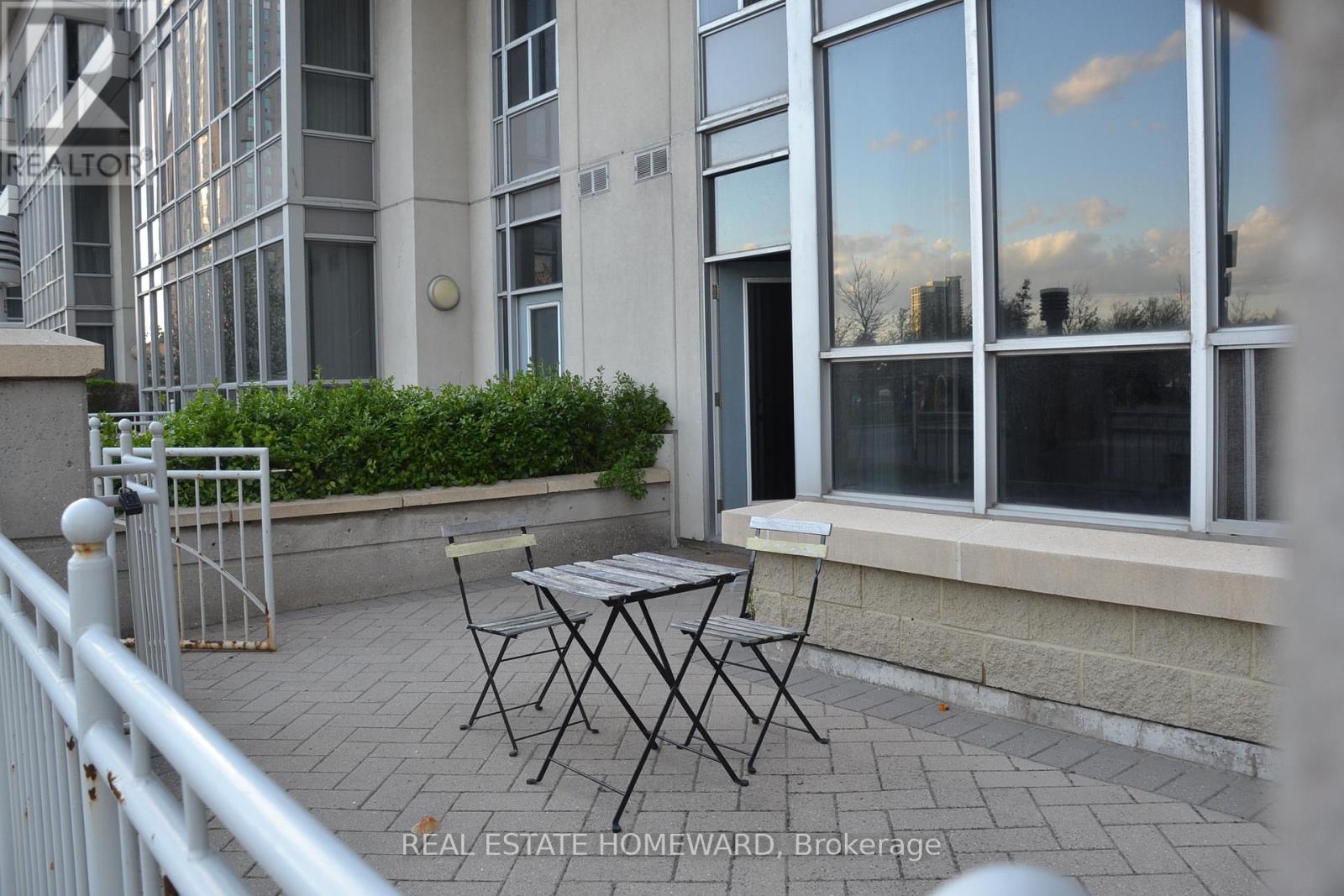 126 - 38 LEE CENTRE DRIVE, Toronto, Ontario