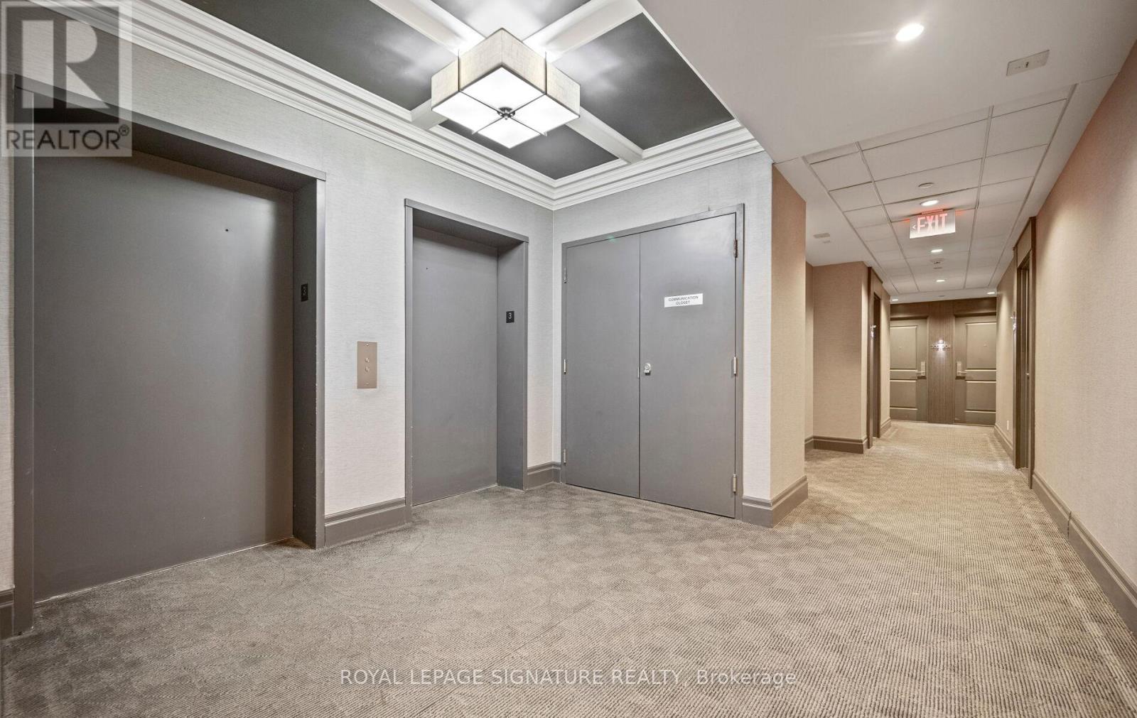 303 - 3563 Lake Shore Boulevard W, Toronto, Ontario  M8W 0A3 - Photo 3 - W13213578