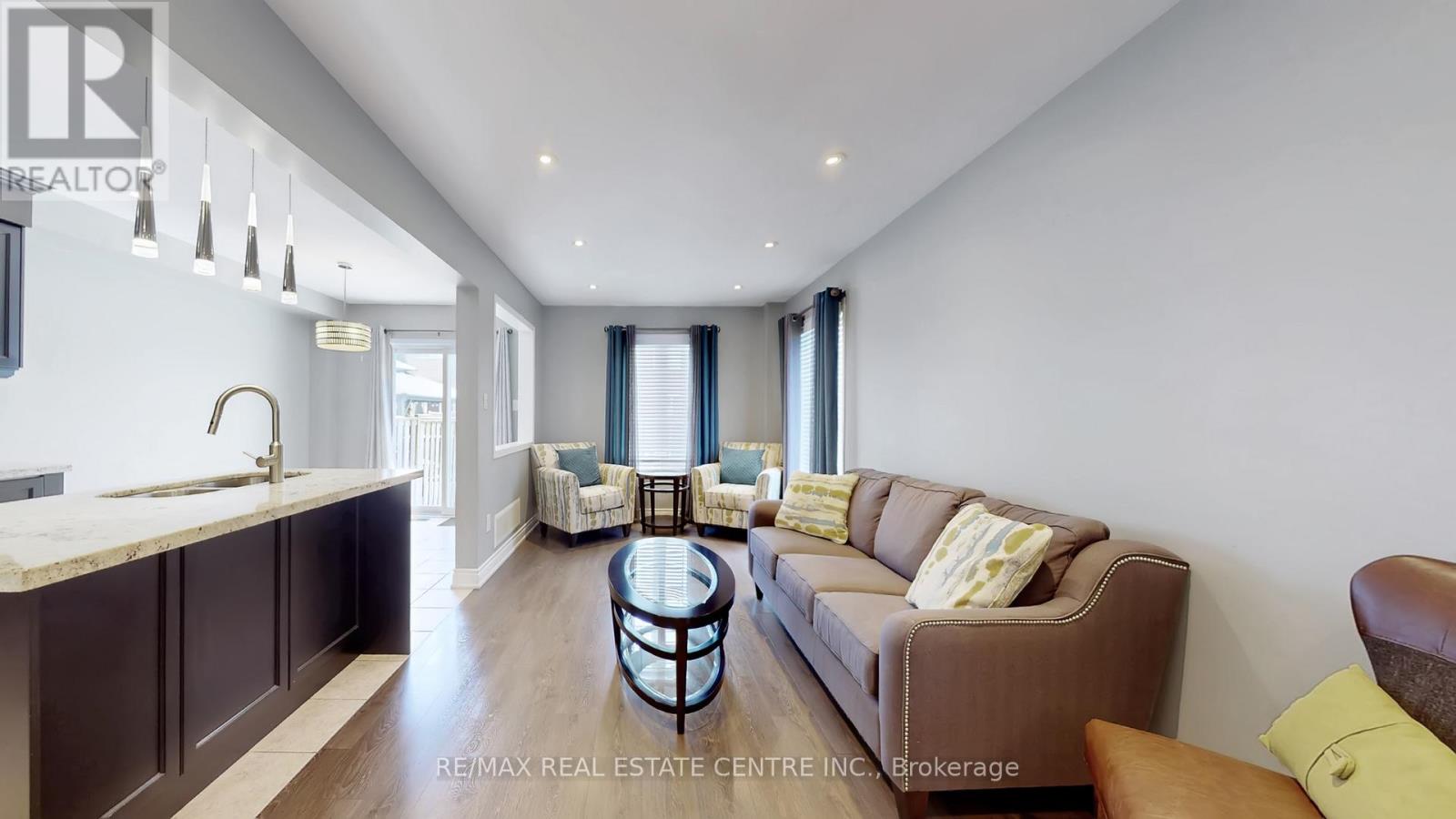 3941 Stardust Drive, Mississauga, Ontario  L5M 8A4 - Photo 7 - W13217518