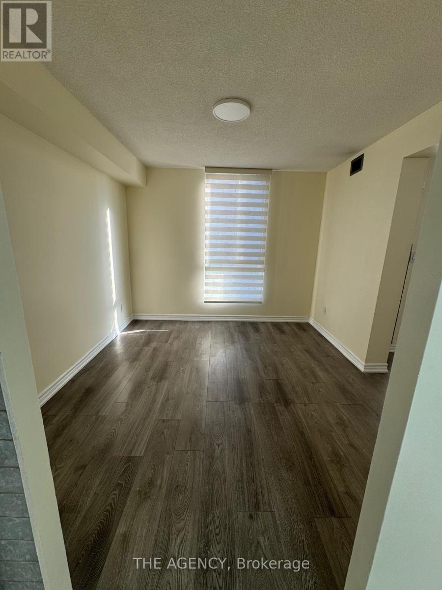 1112 - 145 Hillcrest Avenue, Mississauga, Ontario  L5B 3Z1 - Photo 3 - W13217520