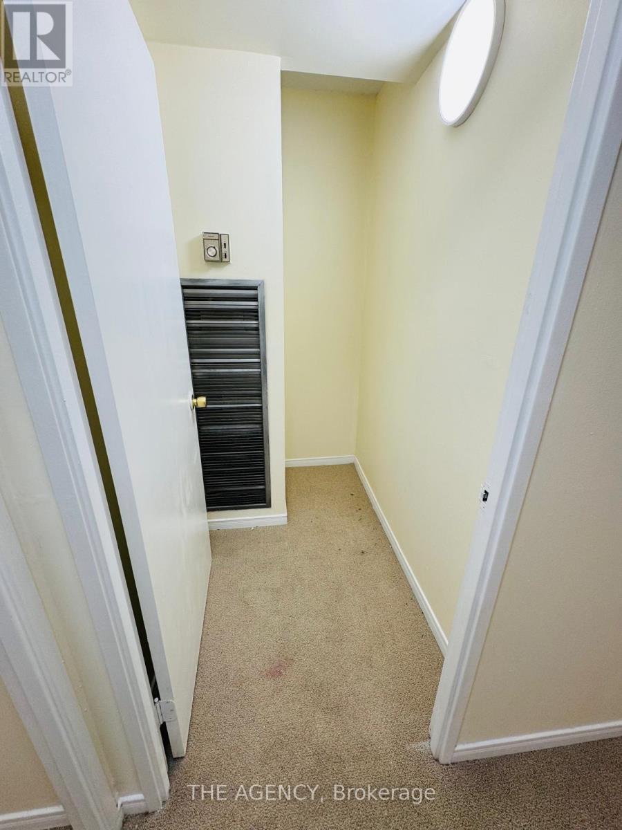 1112 - 145 Hillcrest Avenue, Mississauga, Ontario  L5B 3Z1 - Photo 9 - W13217520