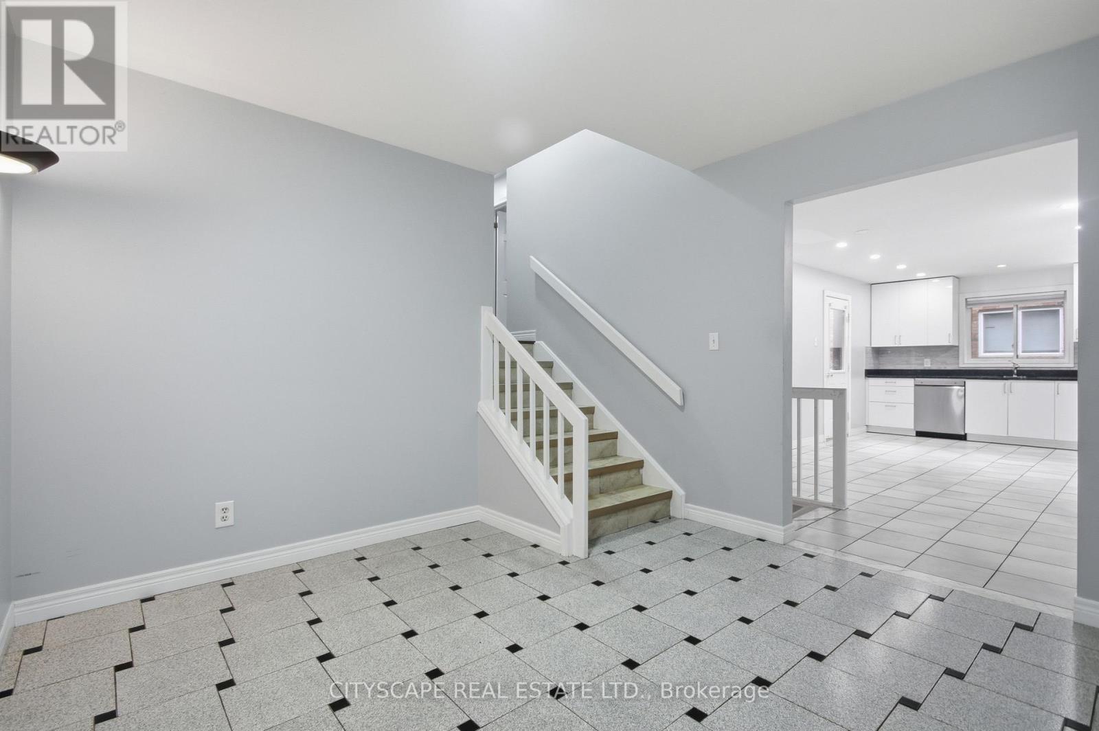 3154 Fazio Drive, Windsor, Ontario  N9E 4G6 - Photo 7 - X13217560