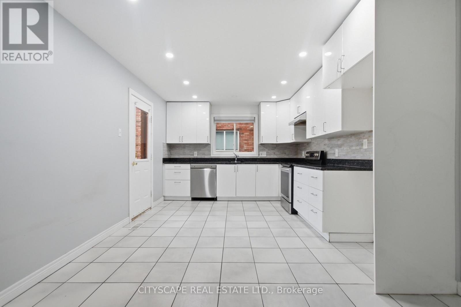 3154 Fazio Drive, Windsor, Ontario  N9E 4G6 - Photo 9 - X13217560