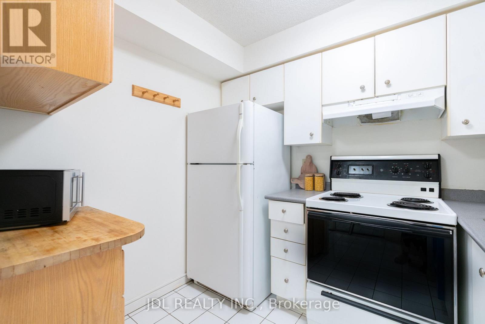 407 - 24 Wellesley Street W, Toronto, Ontario  M4Y 2X6 - Photo 18 - C13217536
