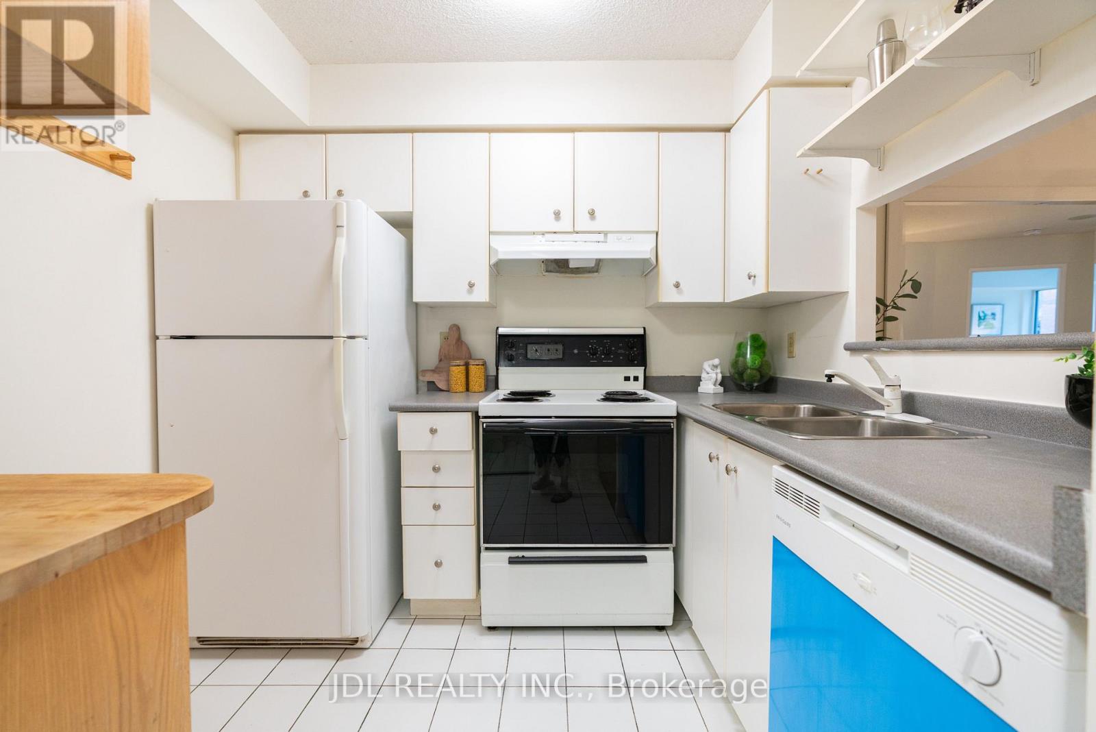 407 - 24 Wellesley Street W, Toronto, Ontario  M4Y 2X6 - Photo 16 - C13217536