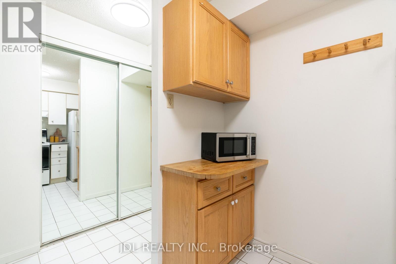 407 - 24 Wellesley Street W, Toronto, Ontario  M4Y 2X6 - Photo 13 - C13217536