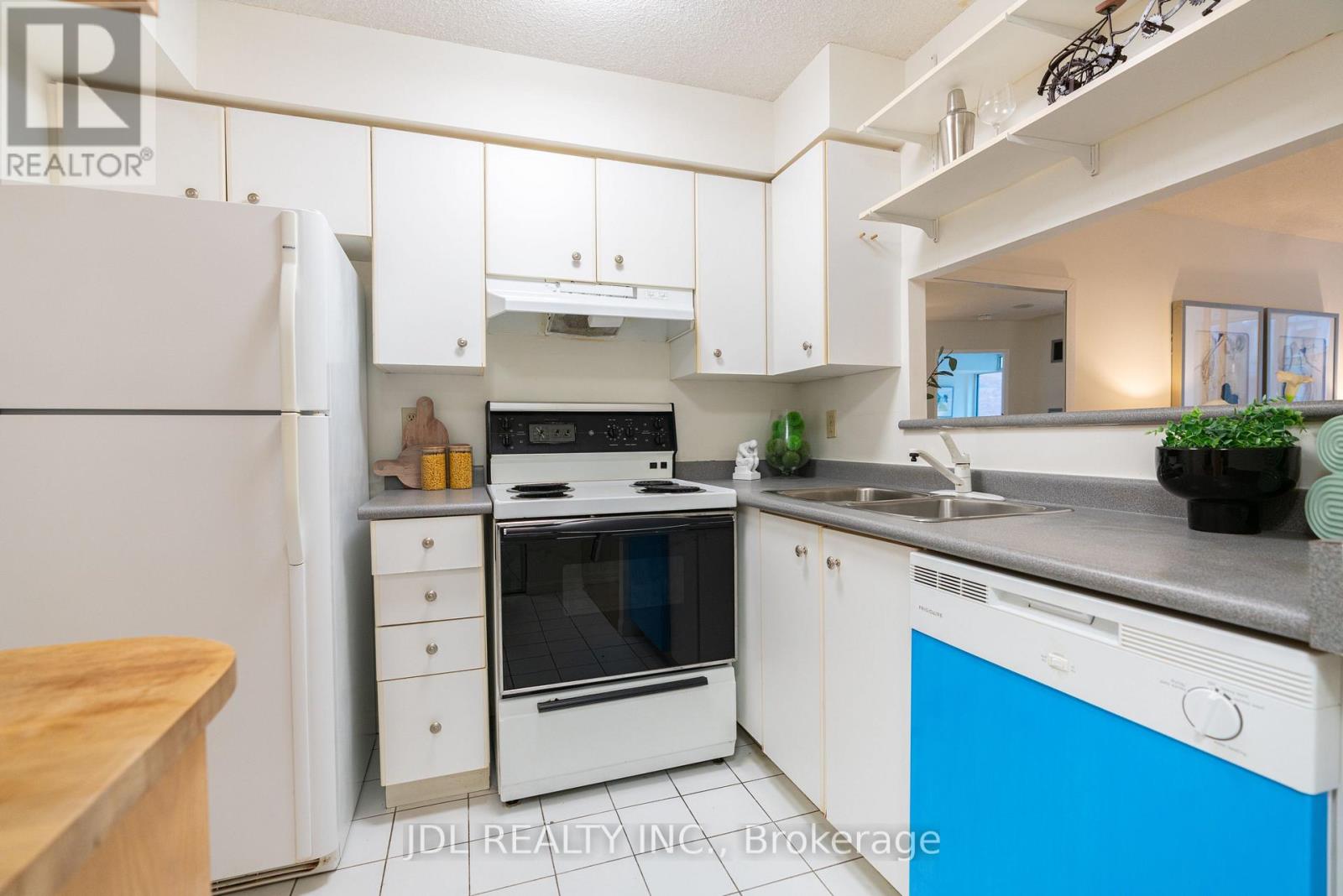 407 - 24 Wellesley Street W, Toronto, Ontario  M4Y 2X6 - Photo 15 - C13217536