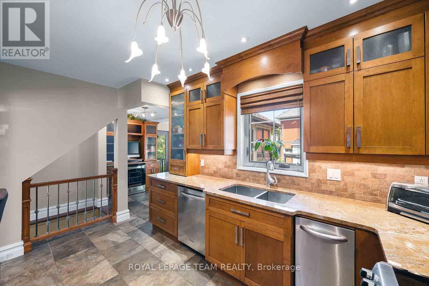 139 Pleasant Park Road, Ottawa, Ontario  K1H 5M4 - Photo 18 - X13217550