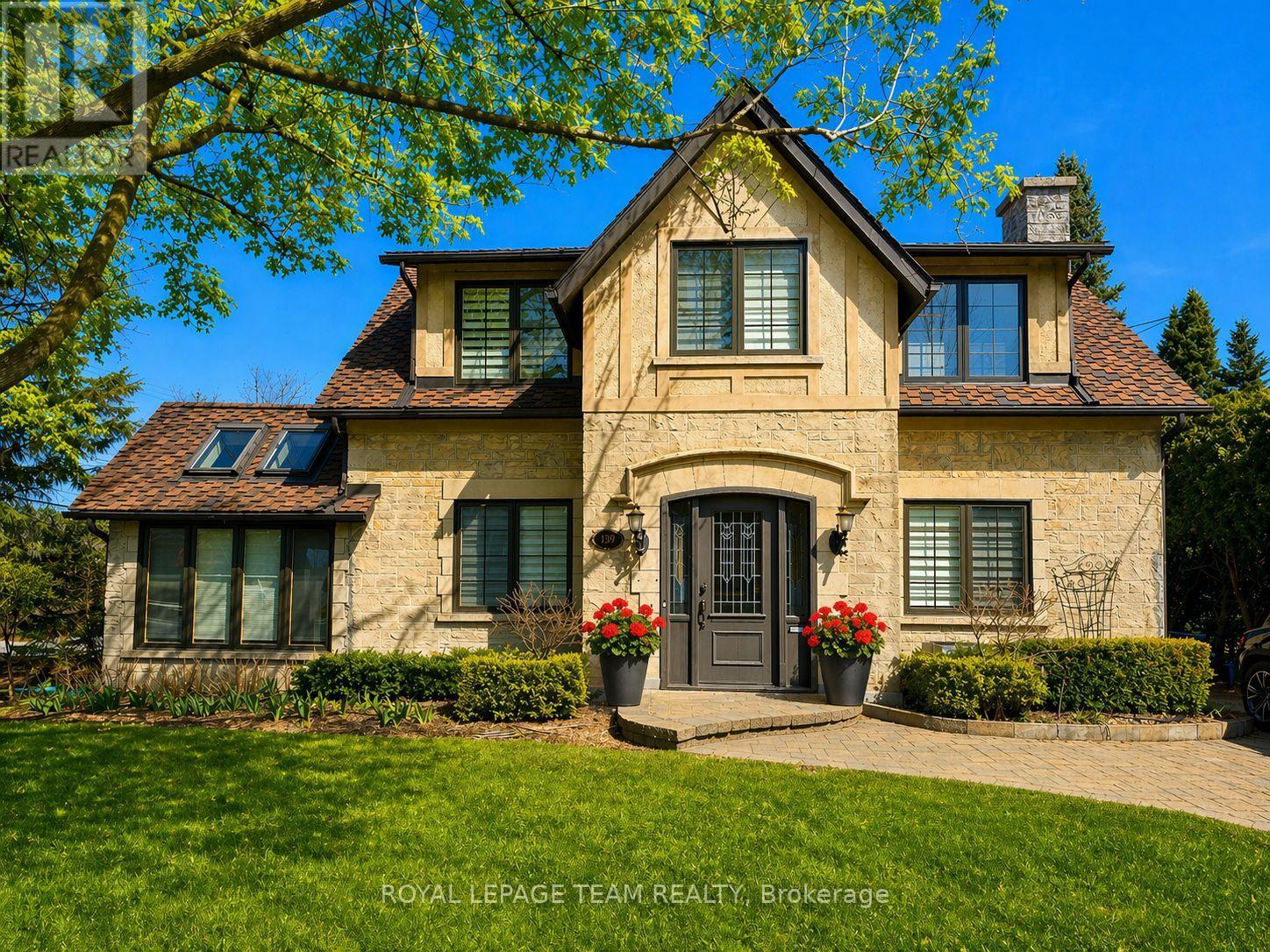 139 PLEASANT PARK ROAD, Ottawa, Ontario