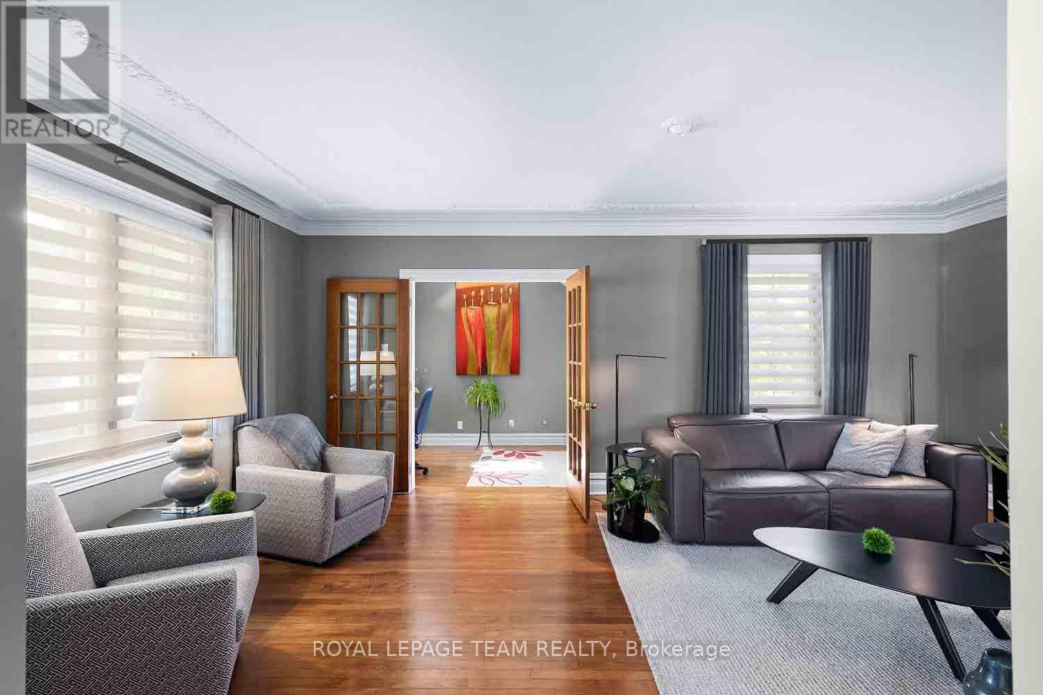 139 Pleasant Park Road, Ottawa, Ontario  K1H 5M4 - Photo 3 - X13217550