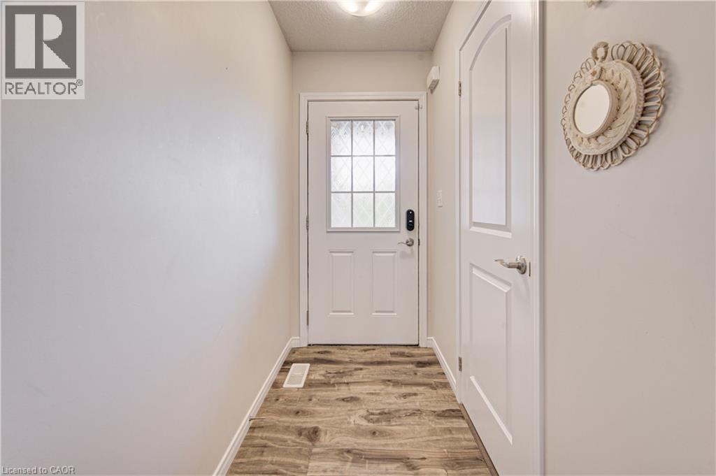 20 Meadowridge Street, Kitchener, Ontario  N2P 0E2 - Photo 4 - 40834318