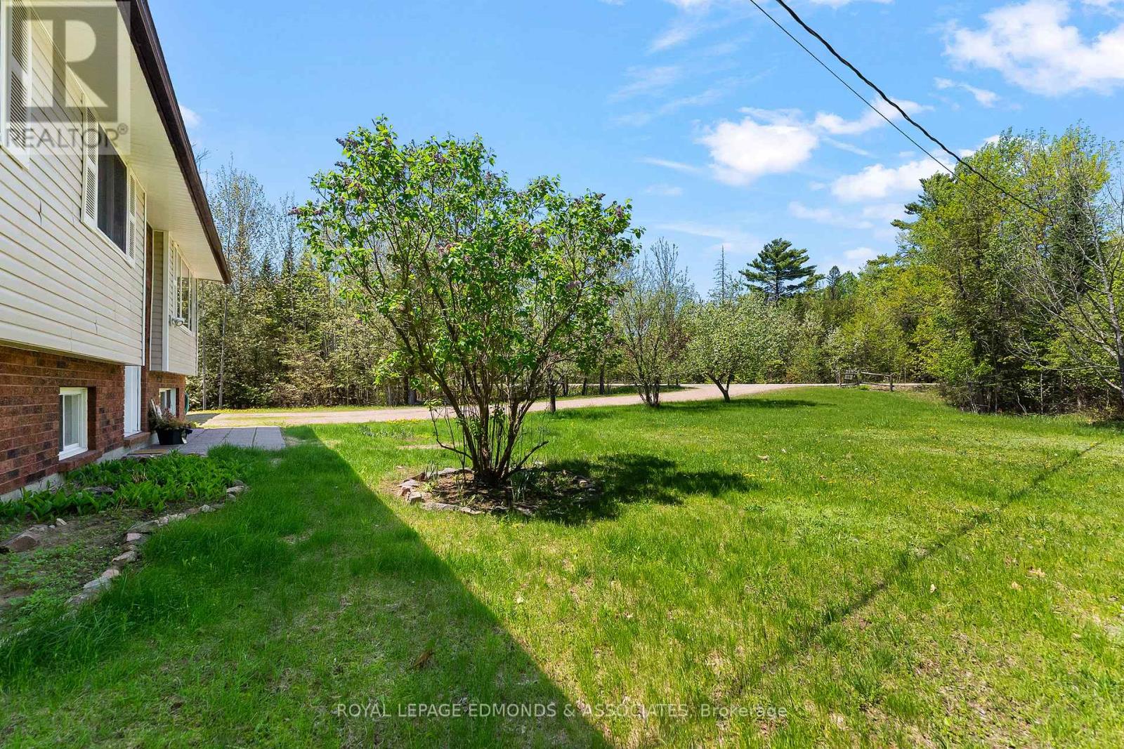 418 Forest Park Road, Laurentian Valley, Ontario  K8A 6W2 - Photo 44 - X12869826
