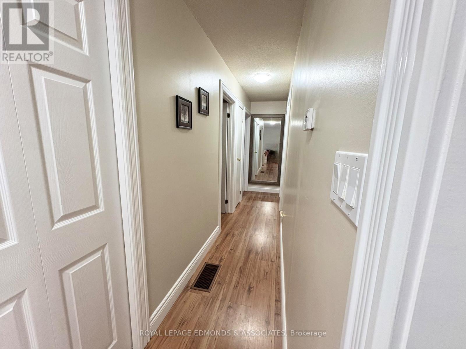 418 Forest Park Road, Laurentian Valley, Ontario  K8A 6W2 - Photo 9 - X12869826