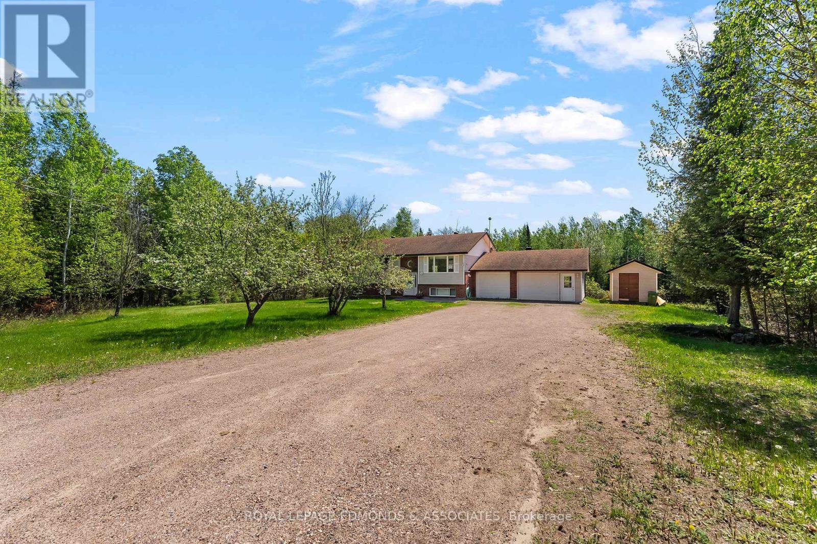 418 Forest Park Road, Laurentian Valley, Ontario  K8A 6W2 - Photo 42 - X12869826