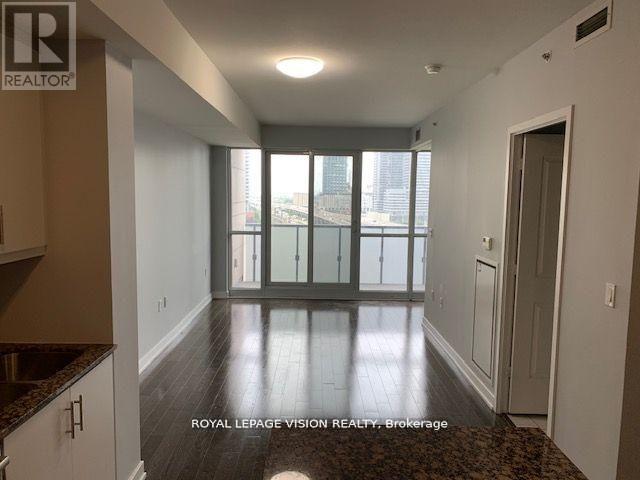 1107 - 1 The Esplanade, Toronto, Ontario  M5E 0A8 - Photo 2 - C13217588