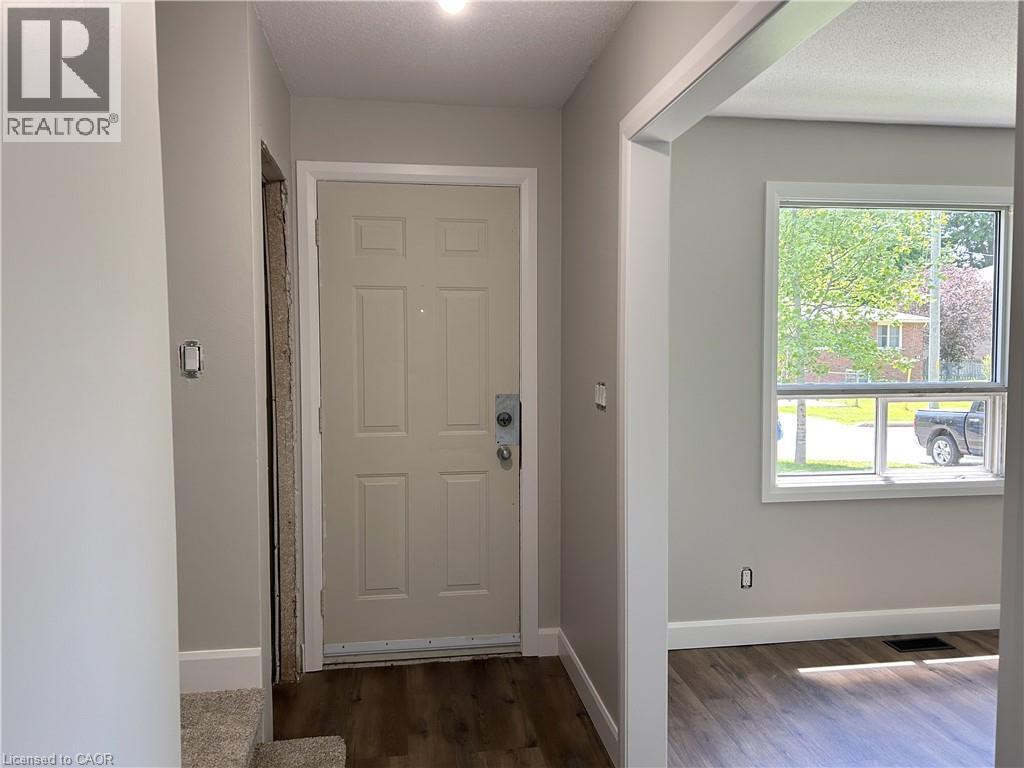 57 Oakwood Avenue, Simcoe, Ontario  N3Y 1H6 - Photo 4 - 40834125