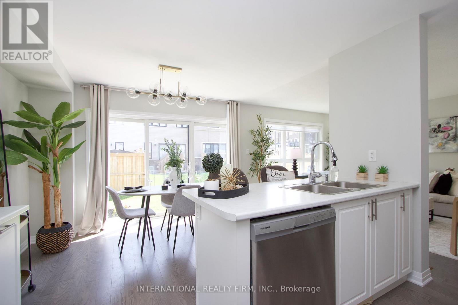 11 Caspian Square, Clarington, Ontario  L1C 7G3 - Photo 14 - E13217566