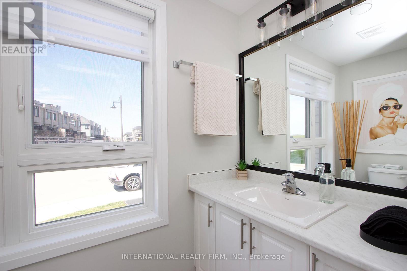 11 Caspian Square, Clarington, Ontario  L1C 7G3 - Photo 17 - E13217566